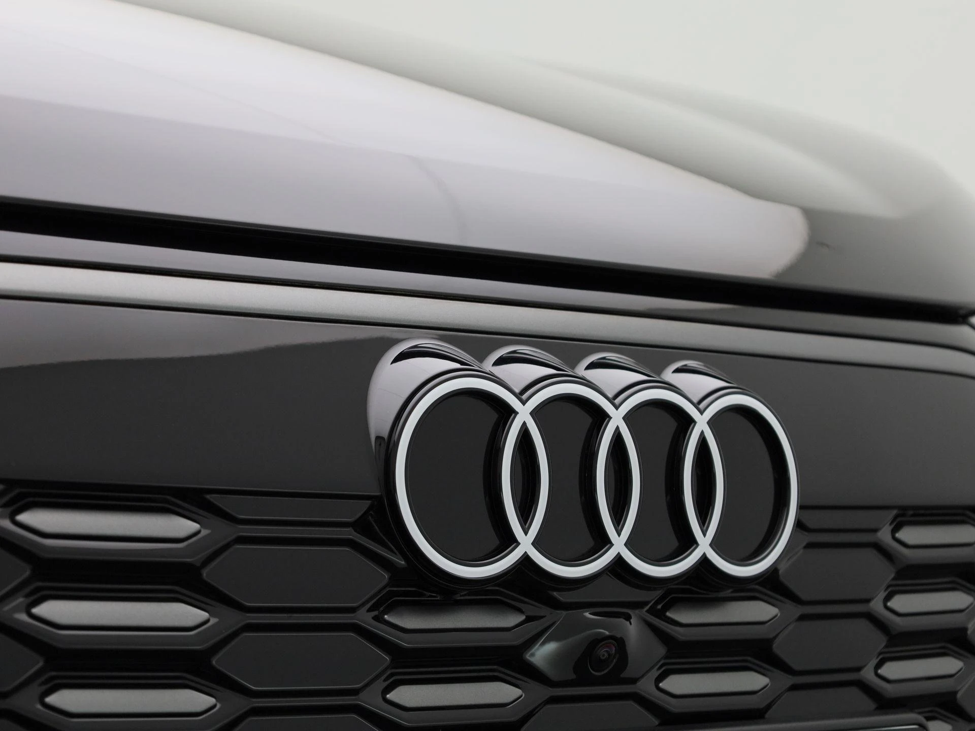 Audi-Q6 e-tron-image-50