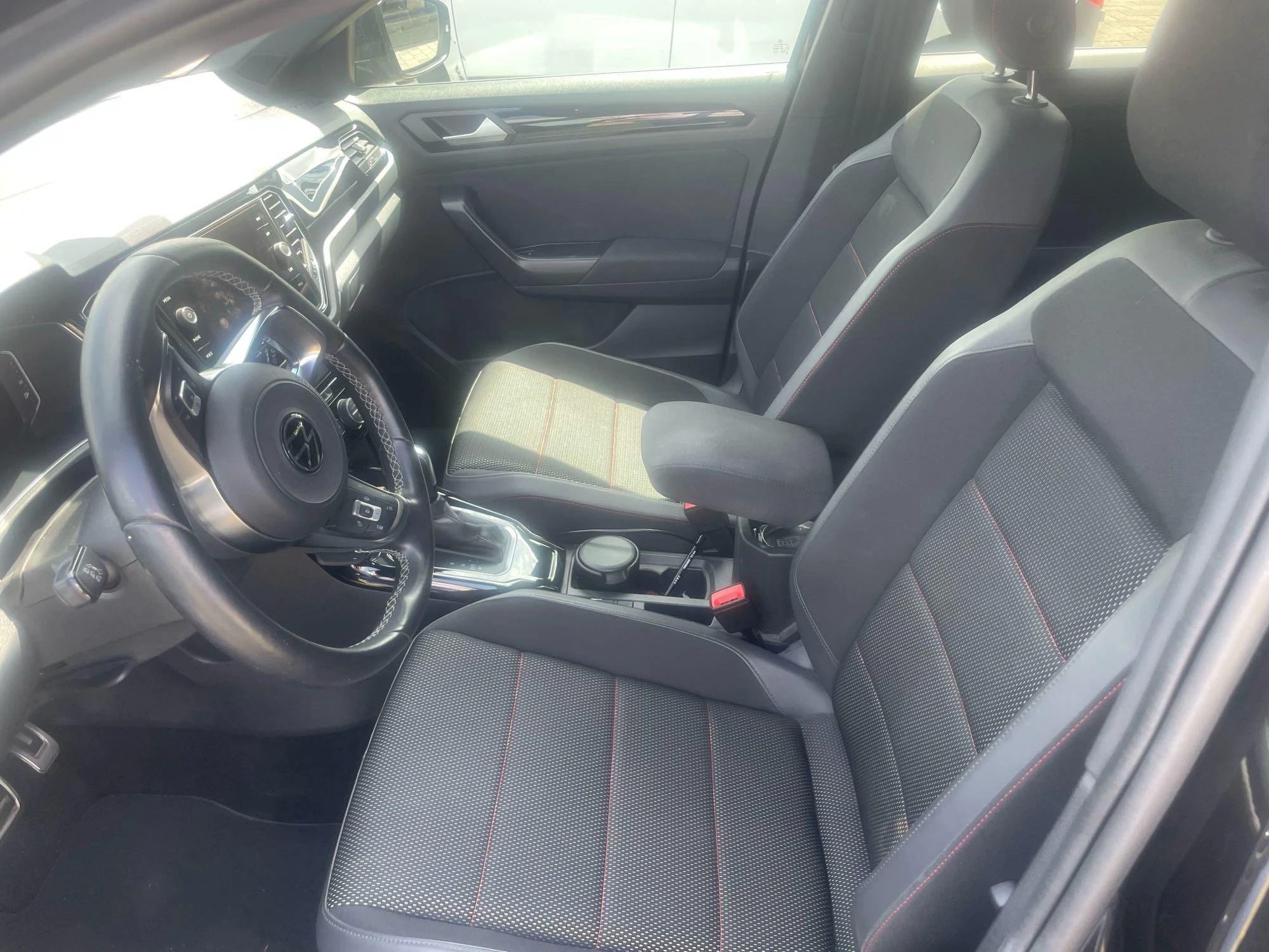 Volkswagen T-Roc 1.5 TSI R-Line | 150 PK