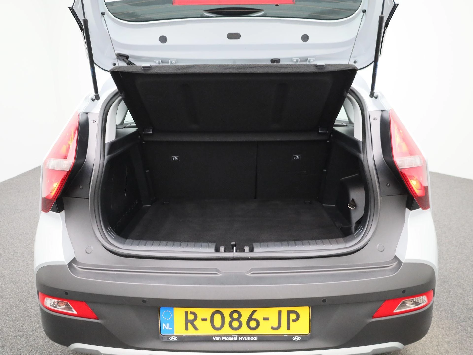 Hyundai-Bayon-image-10