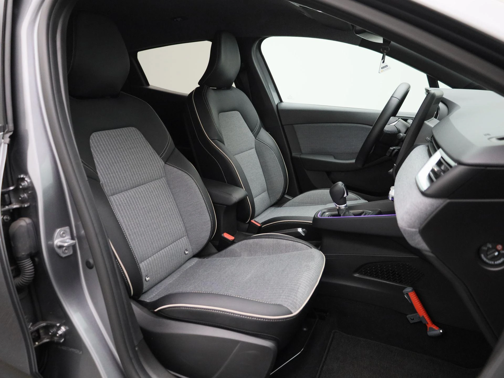 Renault-Clio-image-27