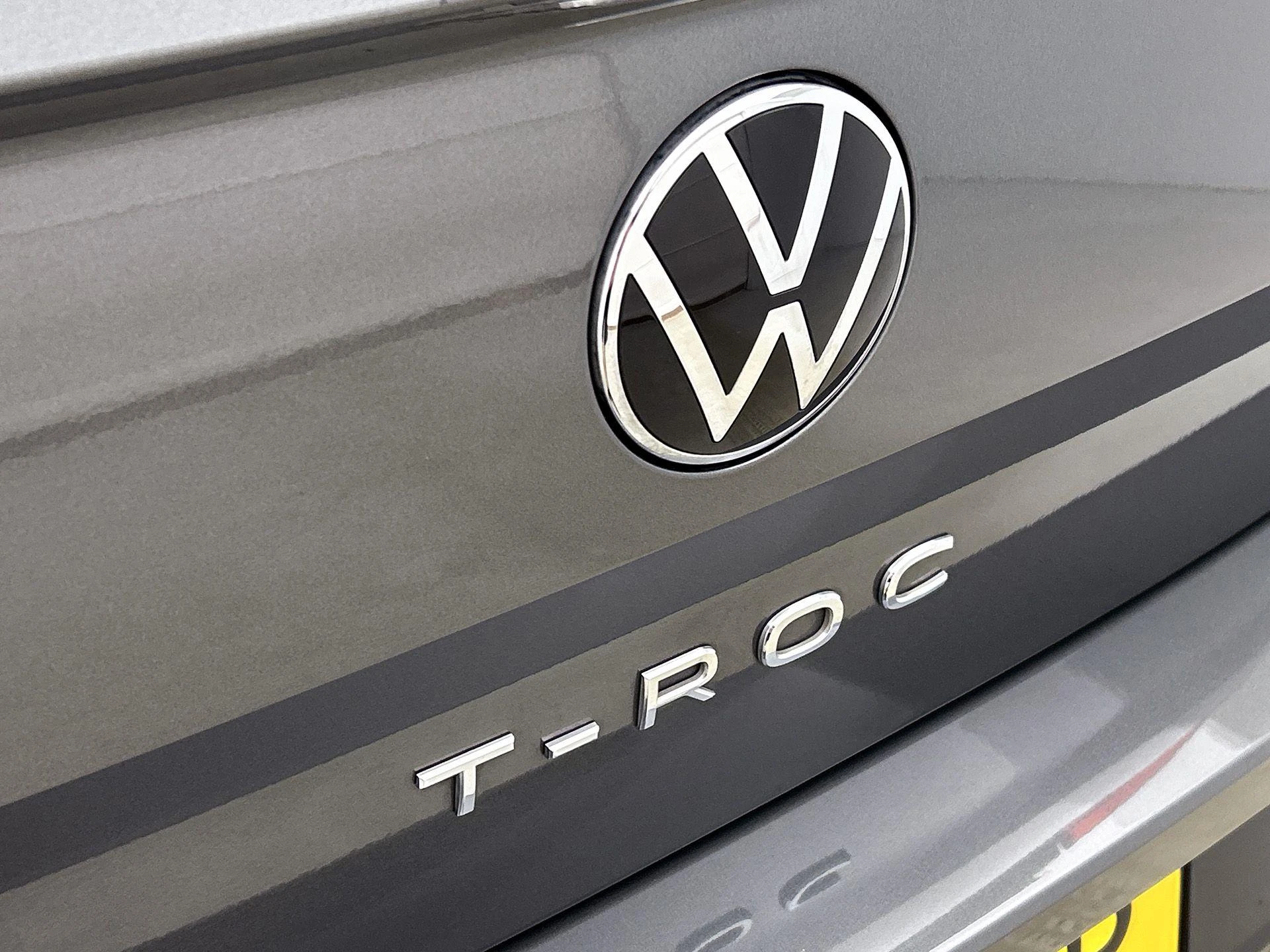 Volkswagen-T-Roc-image-24