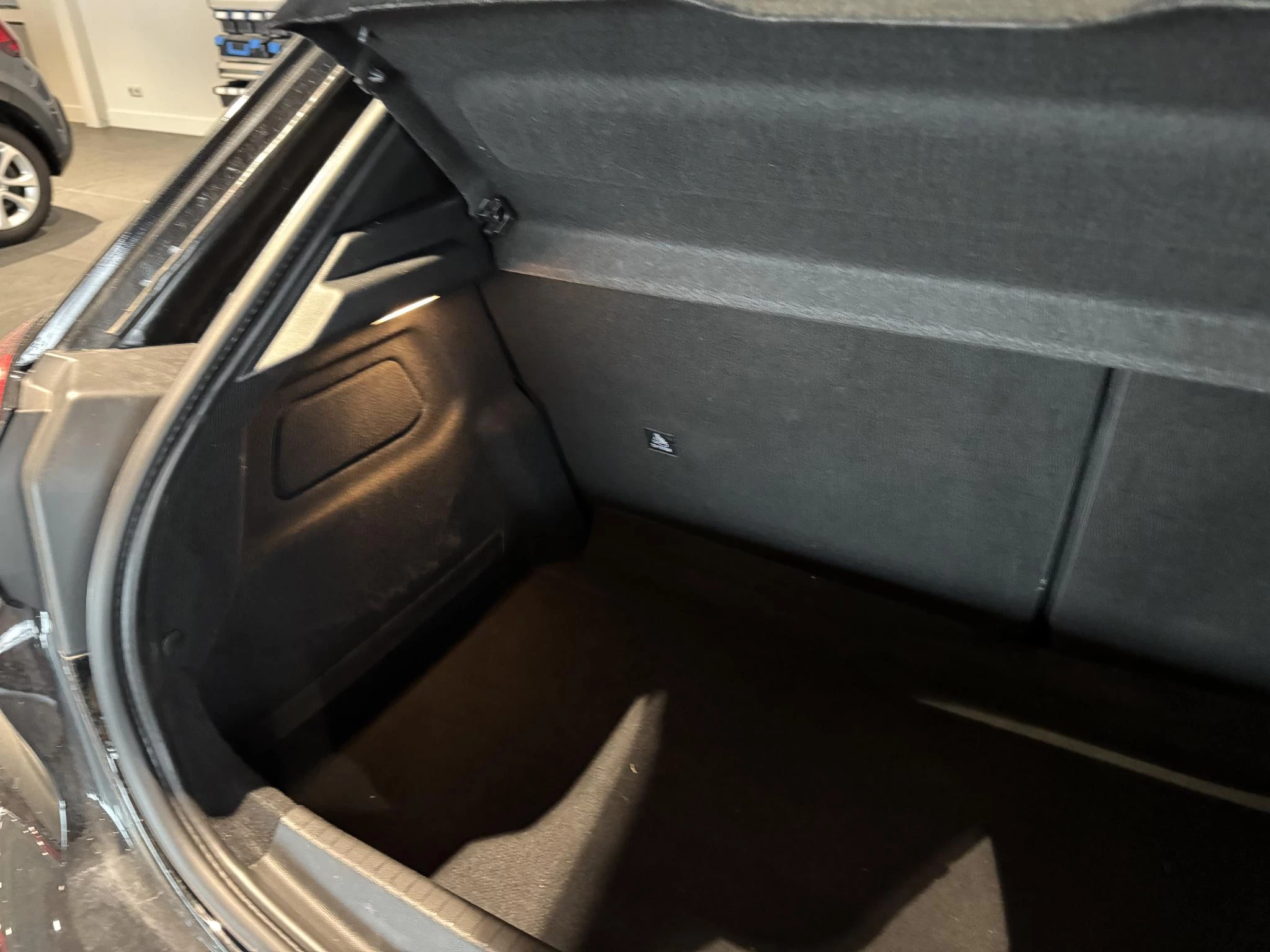 Peugeot-208-image-25