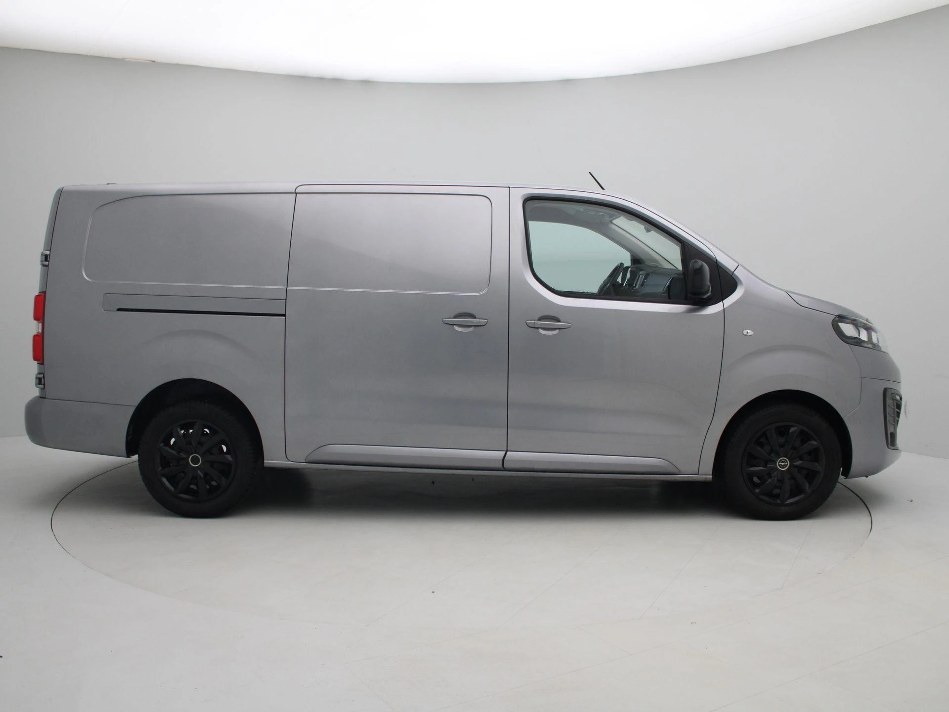 Opel-Vivaro-image-5