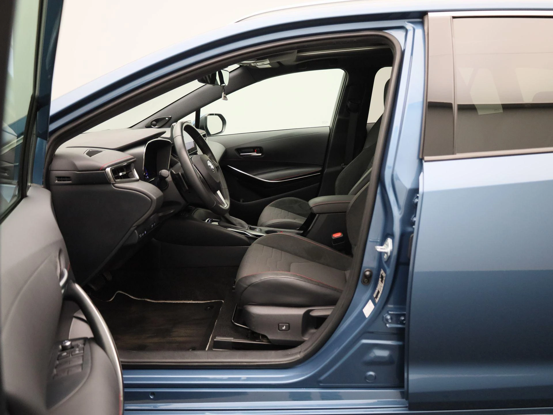 Toyota-Corolla Touring Sports-image-8