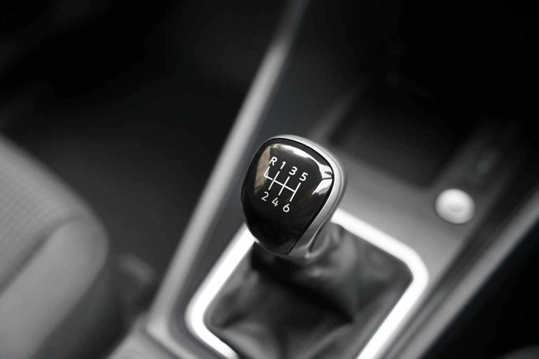 Volkswagen-Caddy-image-17