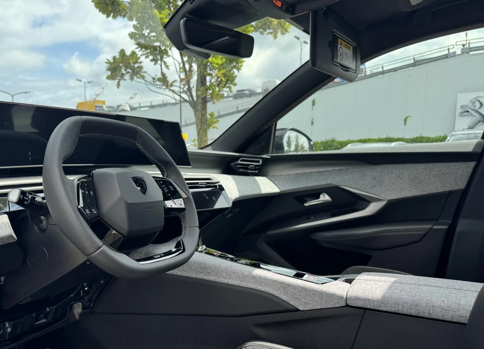 Peugeot e-5008 GT Avantage 73 kWh