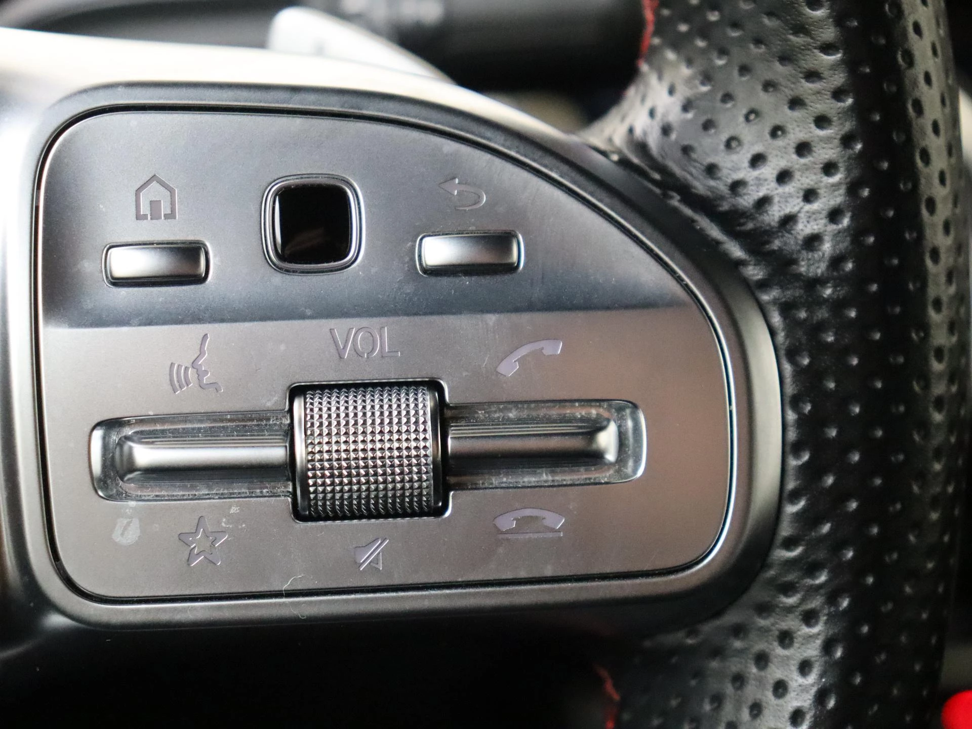 Mercedes-Benz EQB 250 AMG Line 67 kWh