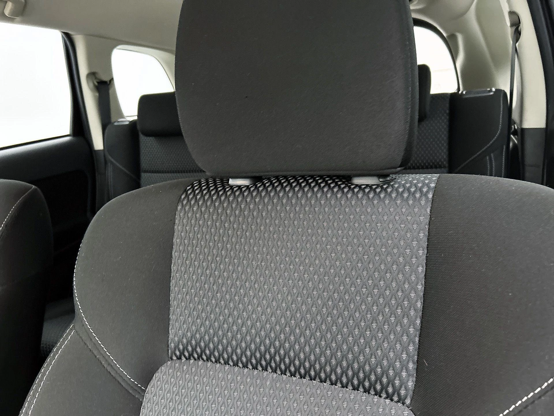 Mitsubishi-Outlander-image-16