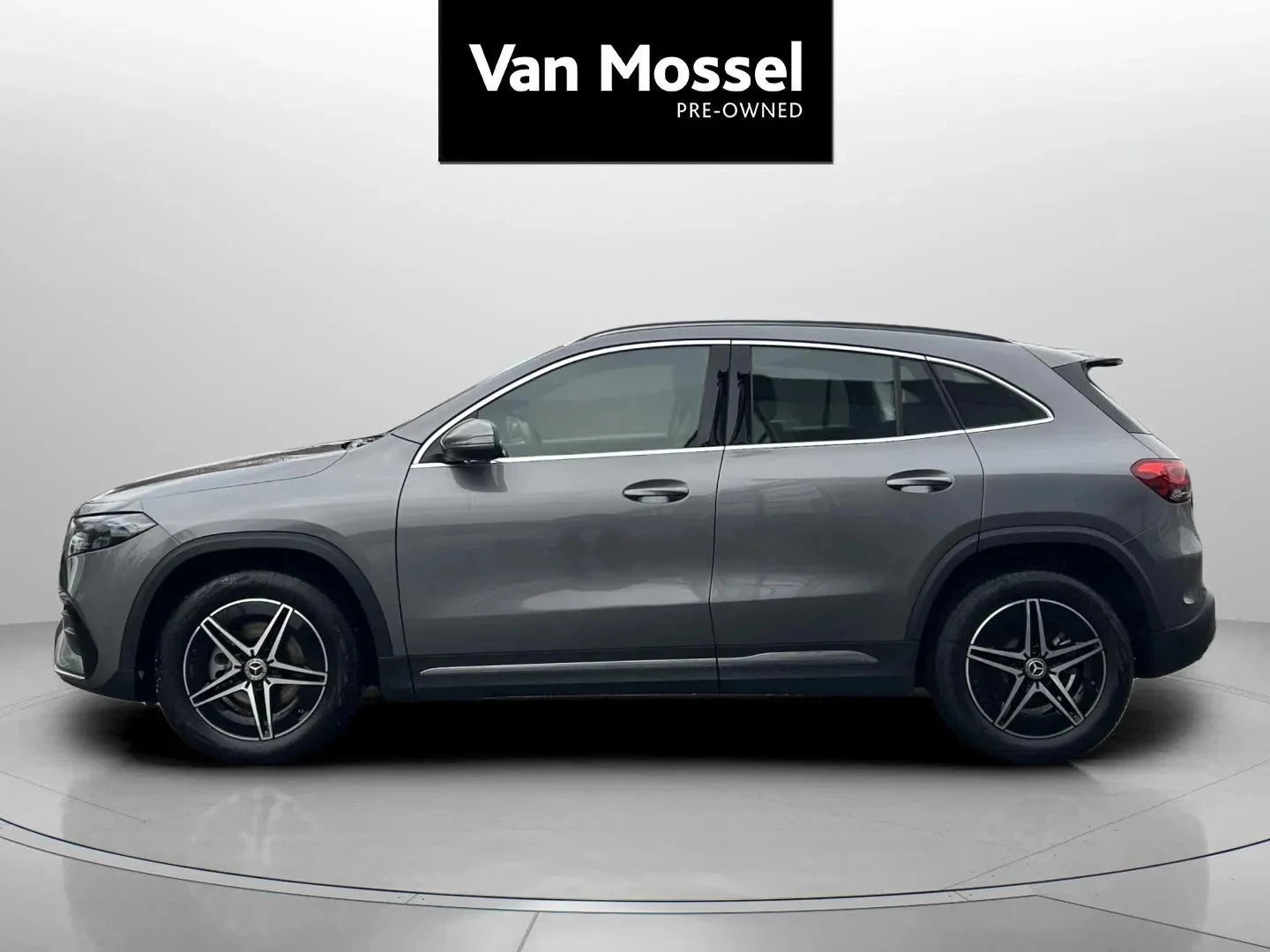 Mercedes-Benz-EQA-image-8