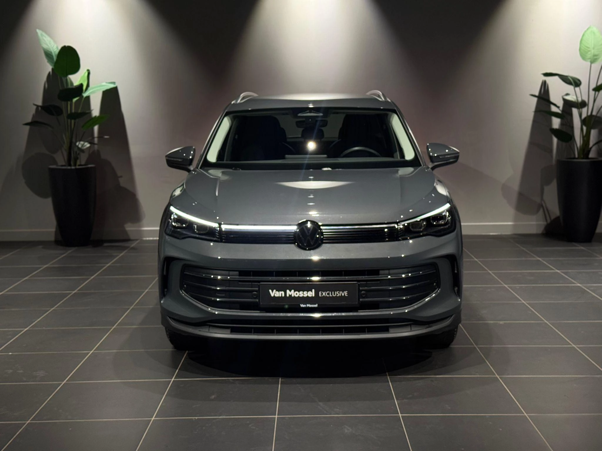 Volkswagen-Tiguan-image-1