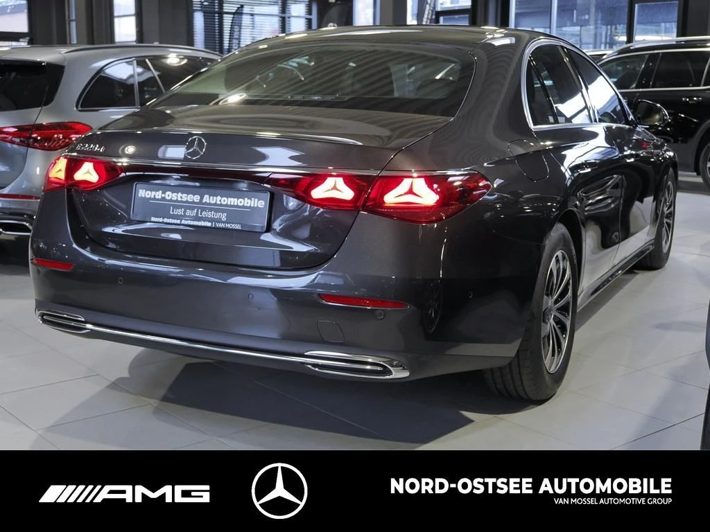 Mercedes-Benz E-Klasse 220 d AVANTGARDE LED DISTRO AHK KAMERA AMBIE AVANTGARDE