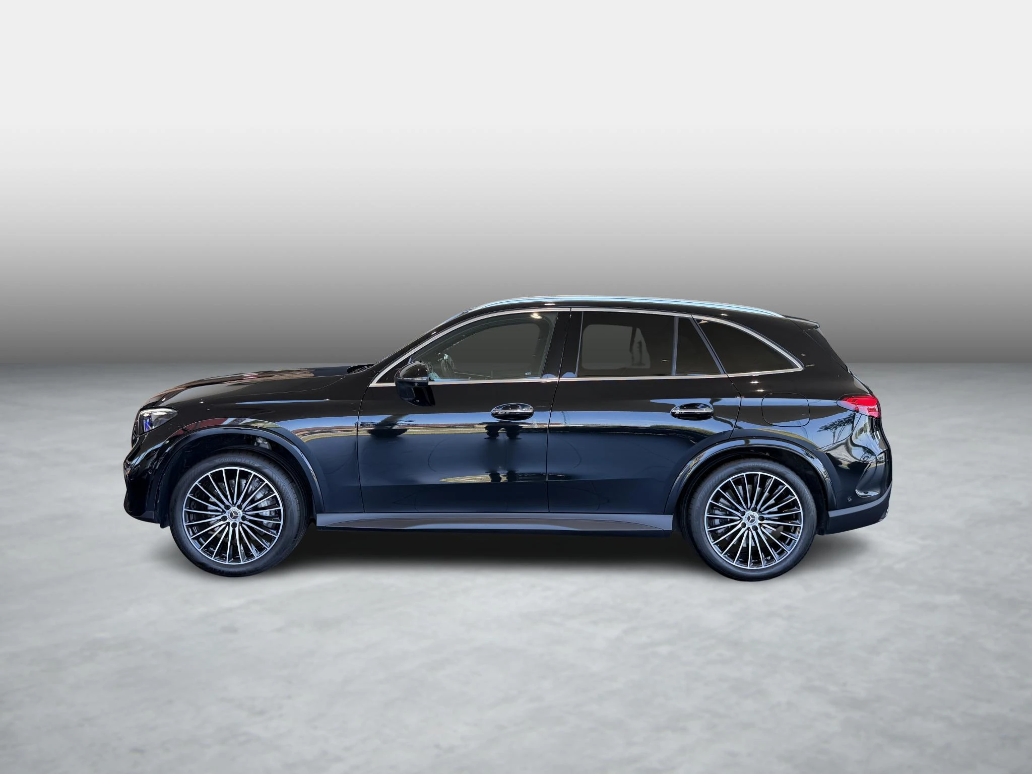 Mercedes-Benz-GLC-image-2