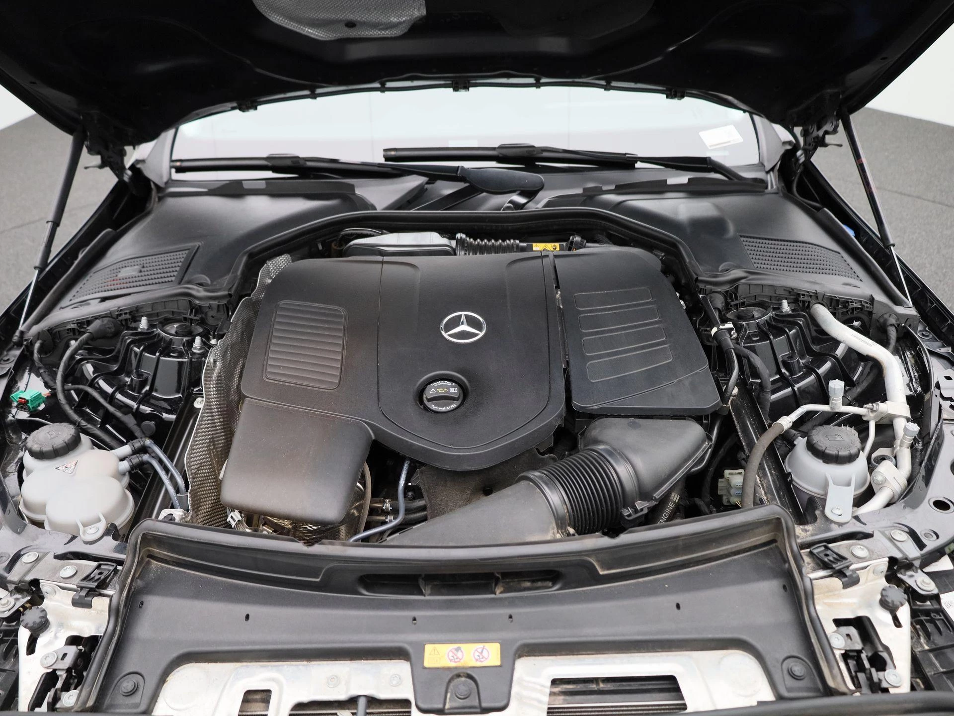 Mercedes-Benz-C-Klasse-image-45