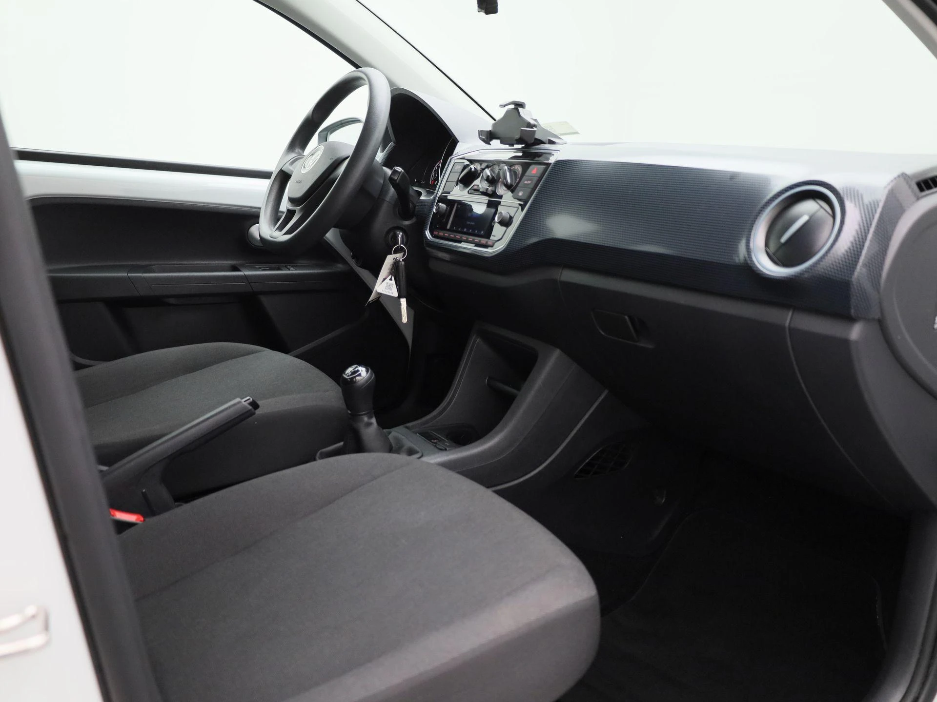 Volkswagen-up!-image-21