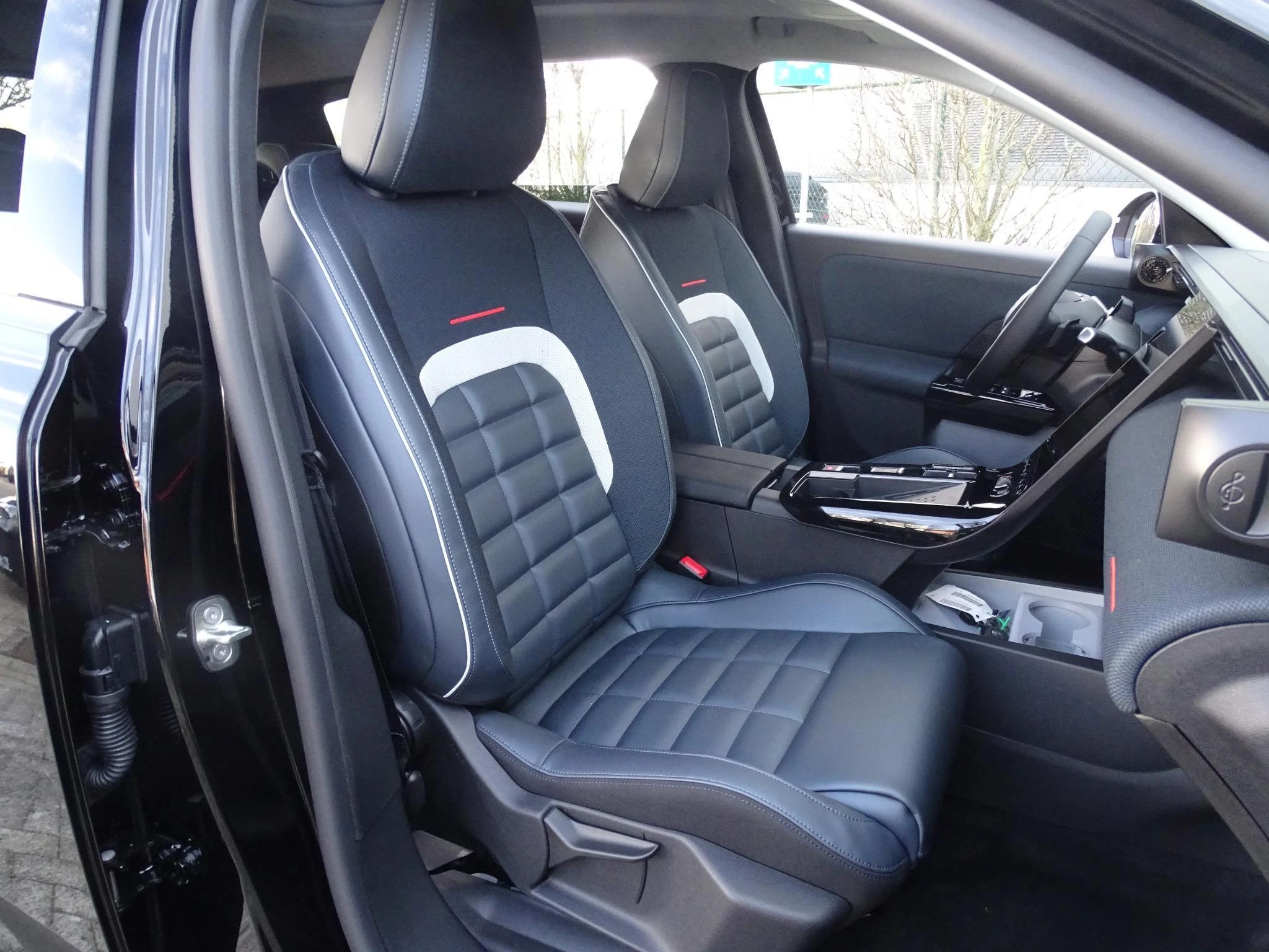 Citroën-ë-C5 Aircross-image-11