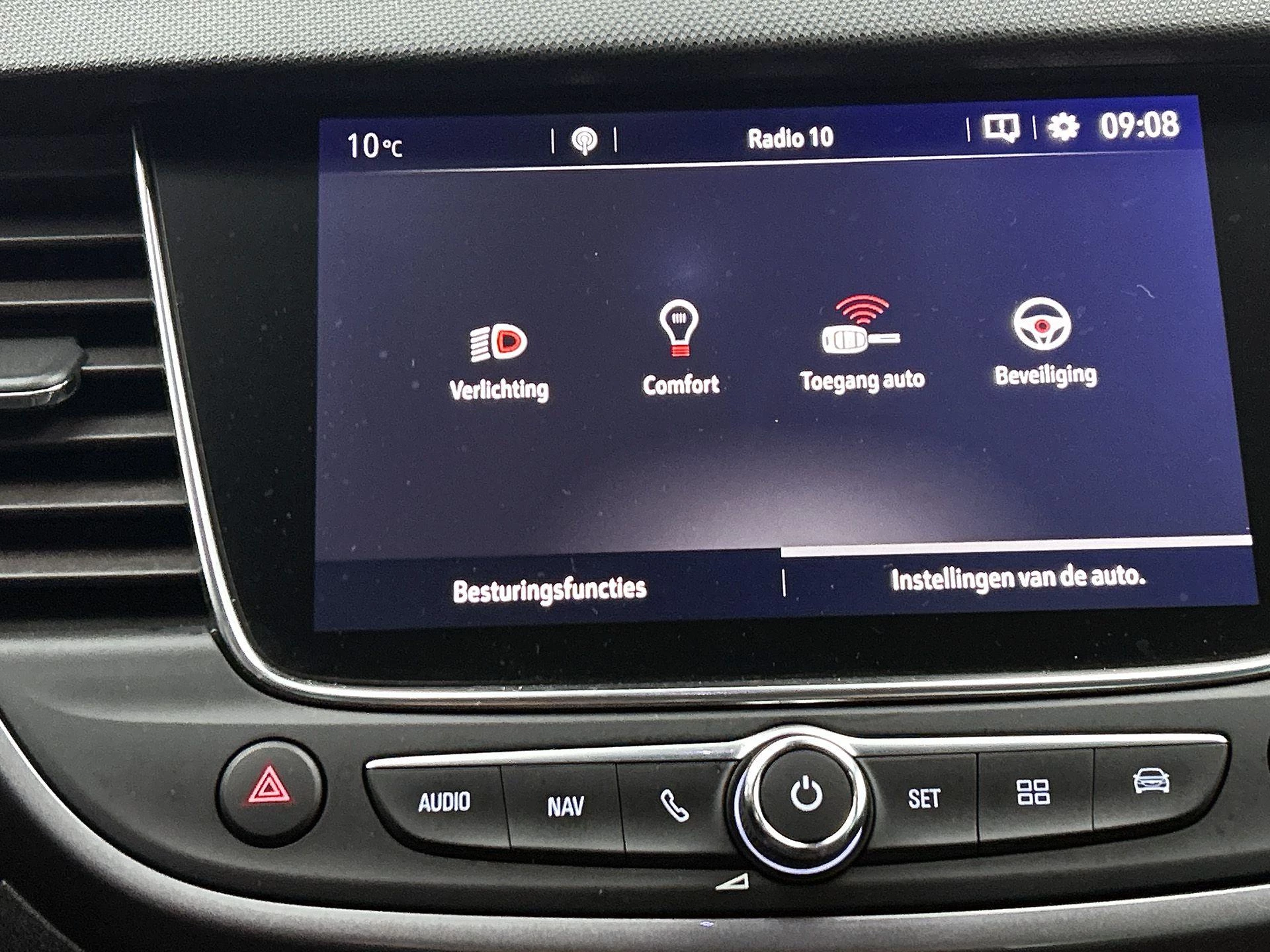 Opel-Crossland X-image-9