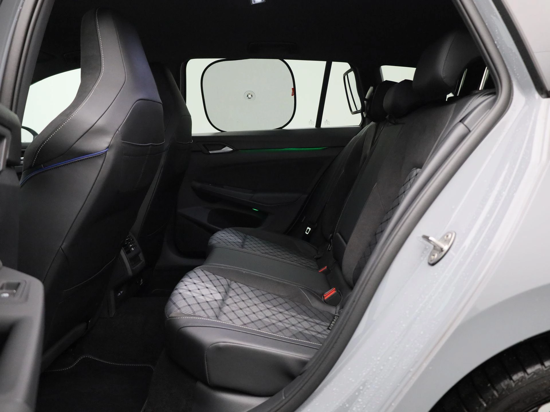 Volkswagen-Golf-image-10