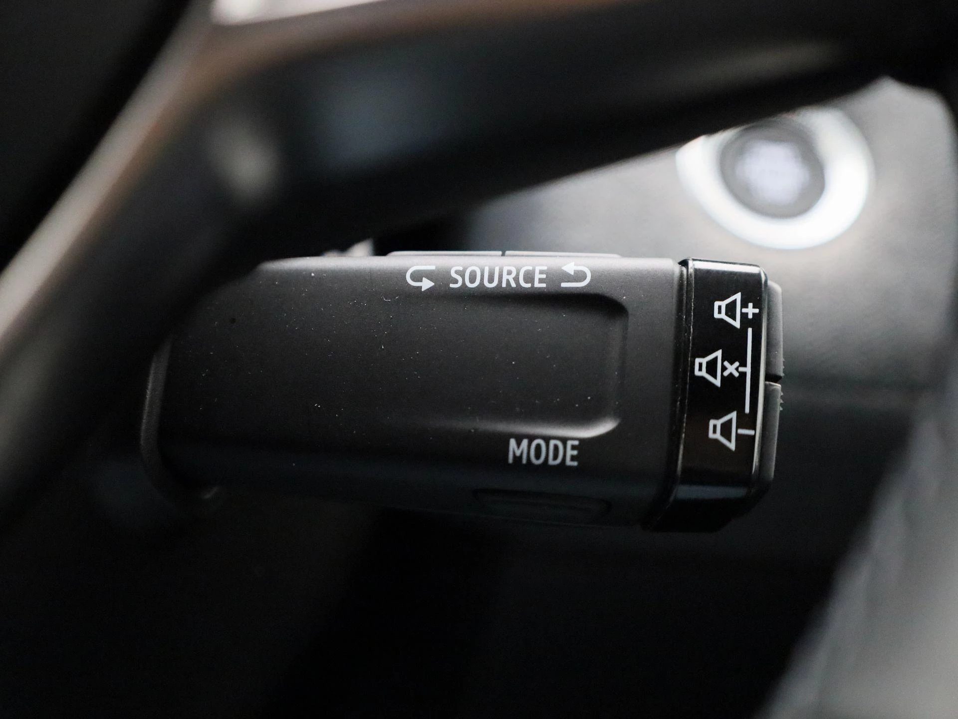 Renault-Clio-image-24