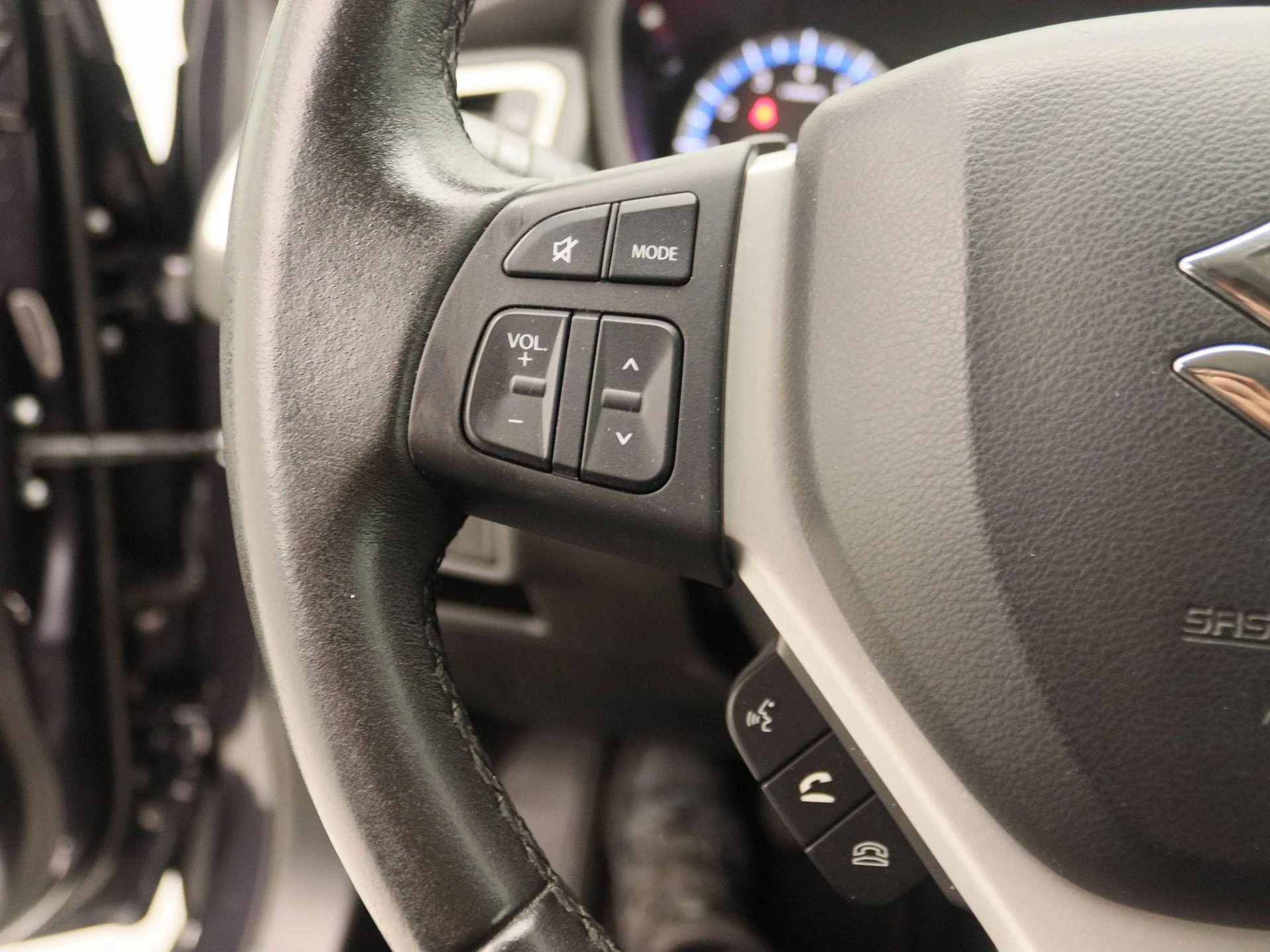 Suzuki-S-Cross-image-19