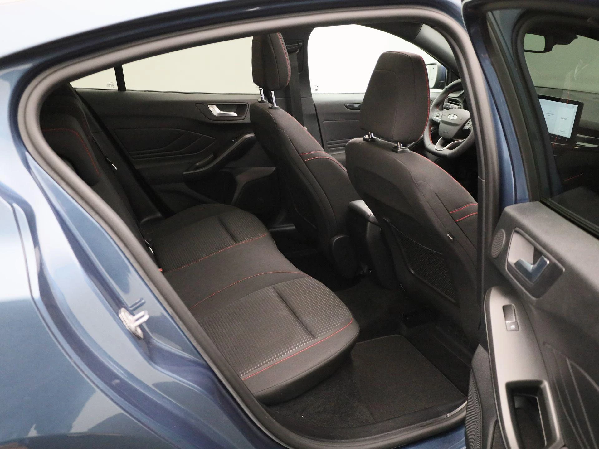 Ford Focus 1.0 EcoBoost Hybrid ST Line X
