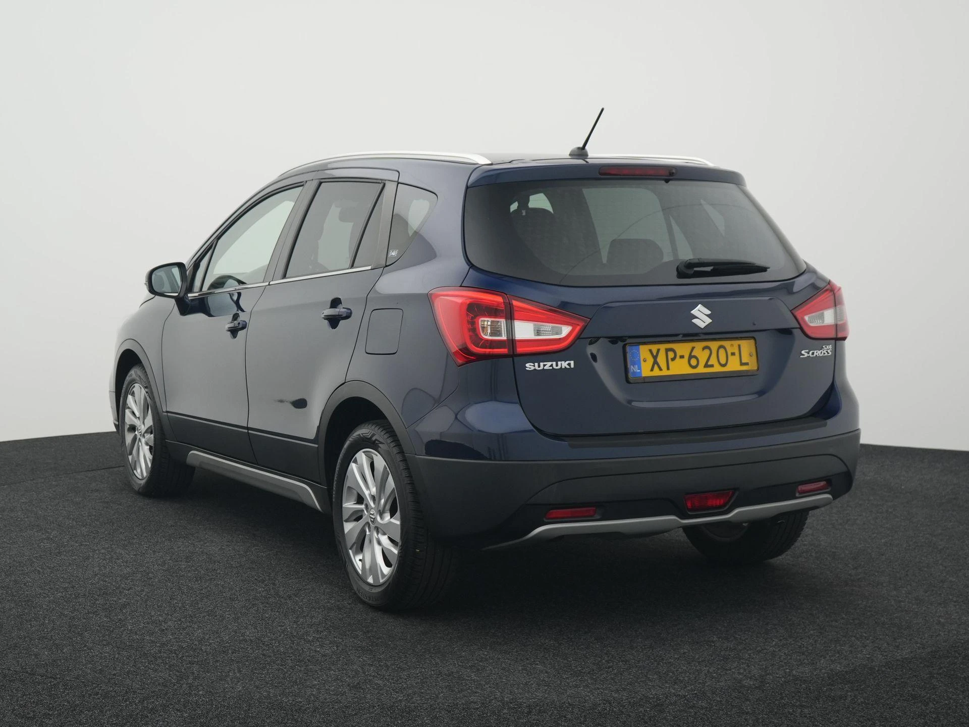 Suzuki-S-Cross-image-1
