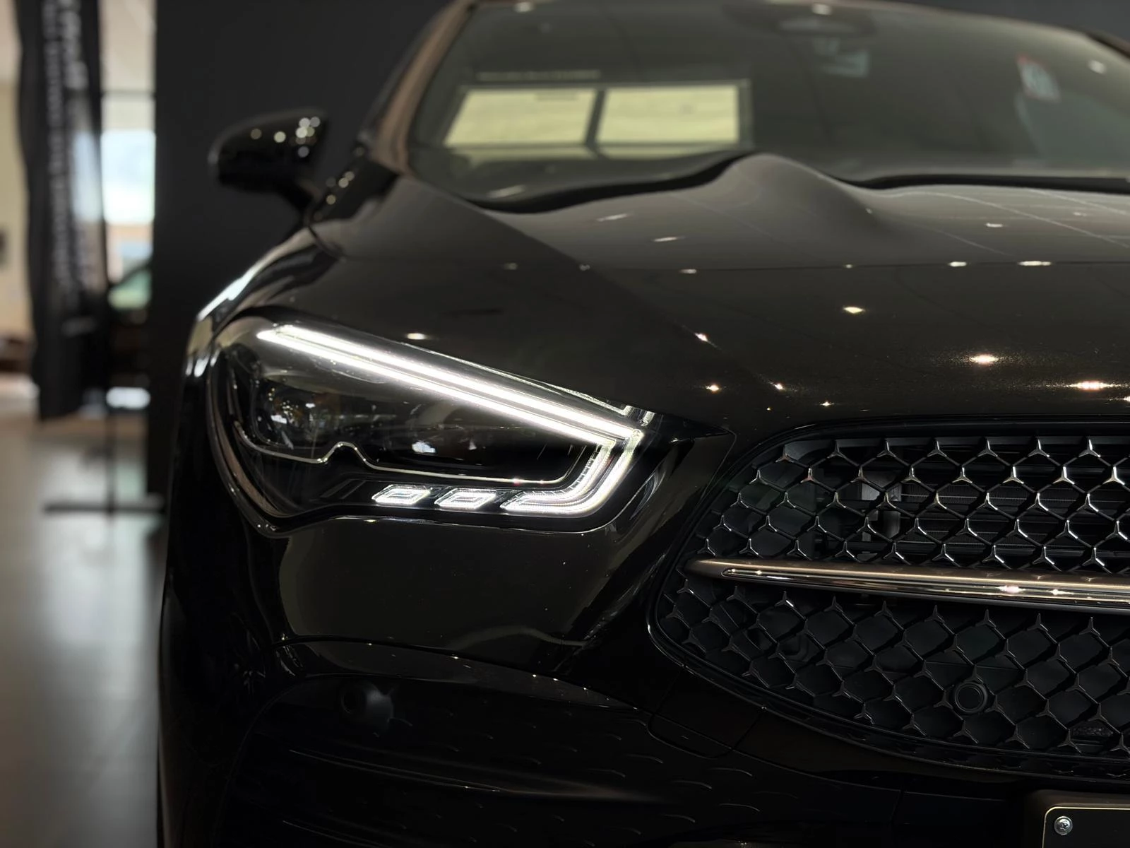 Mercedes-Benz CLA 180 Star Edition Shooting Brake + AMG + PANO + TREKHAAK + SURROUND VIEW +