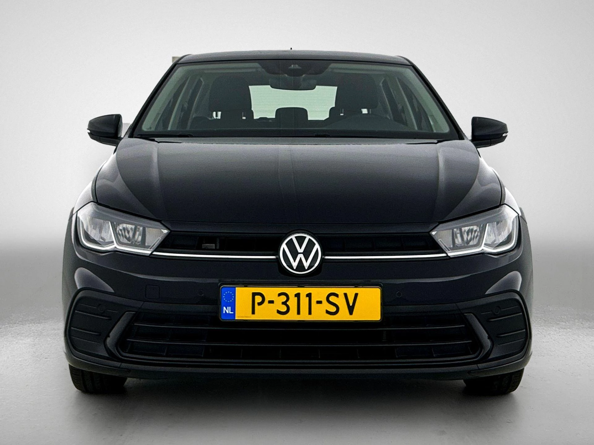 Volkswagen-Polo-image-4