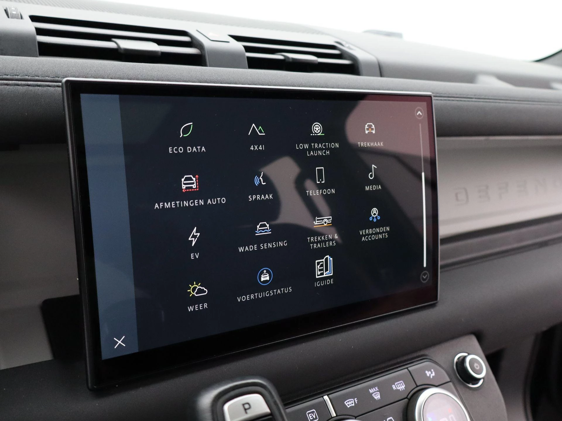 Land Rover-Defender-image-22