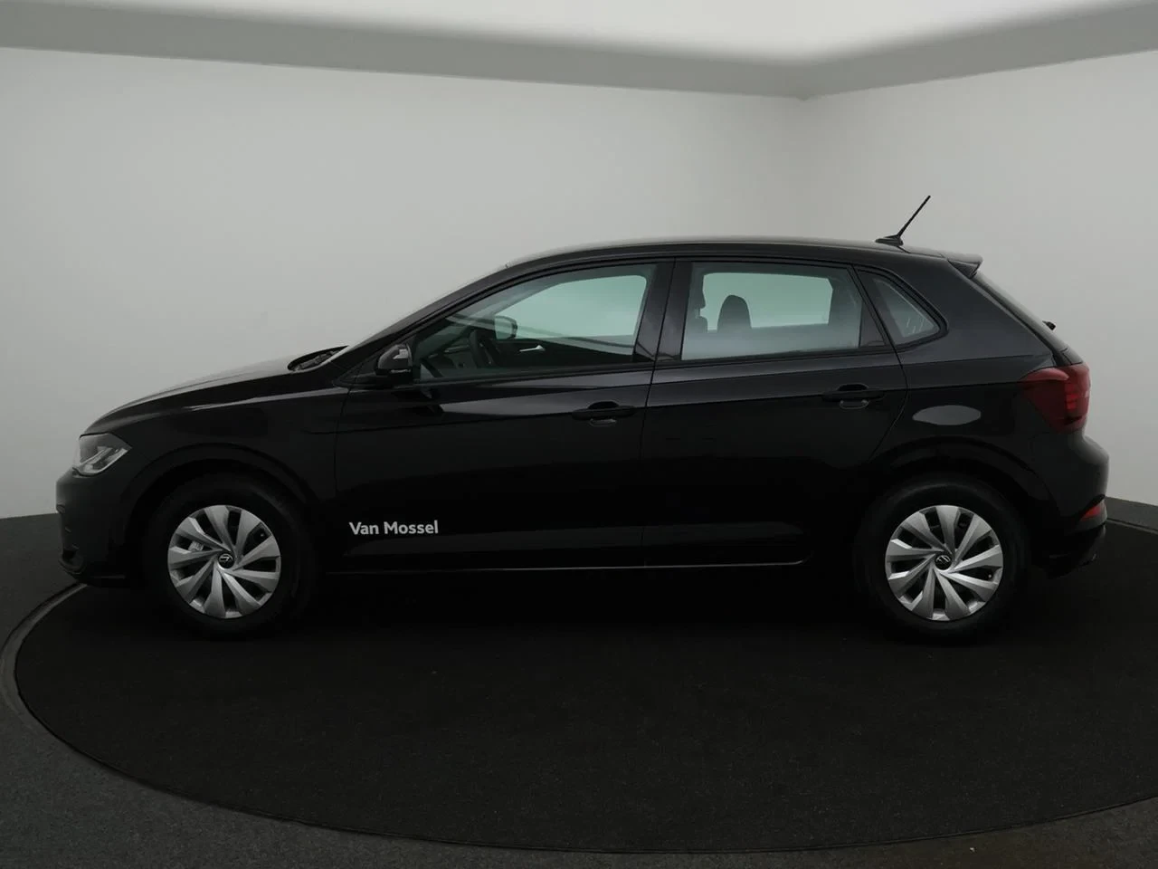Volkswagen-Polo-image-22