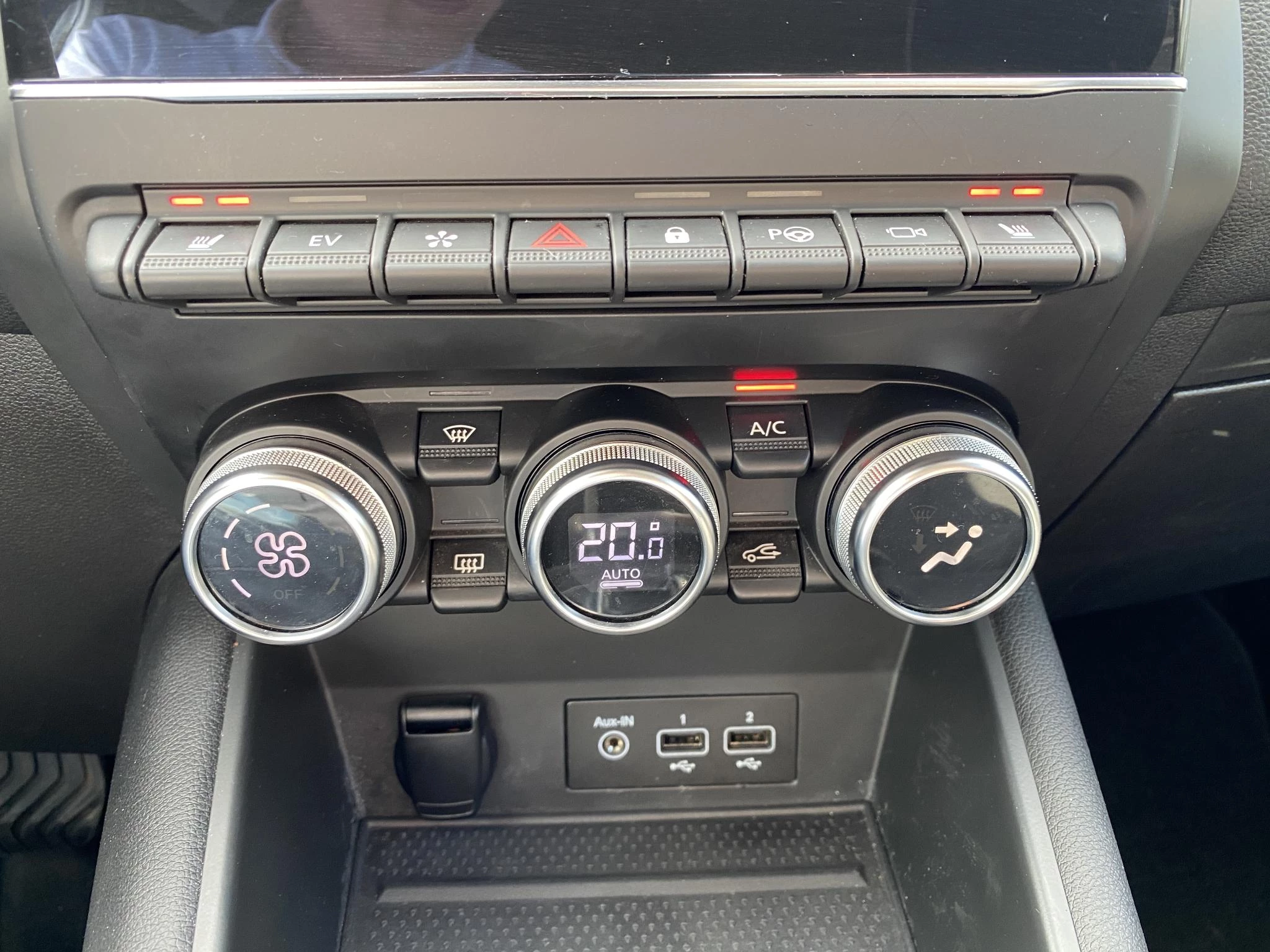 Renault-Captur-image-18