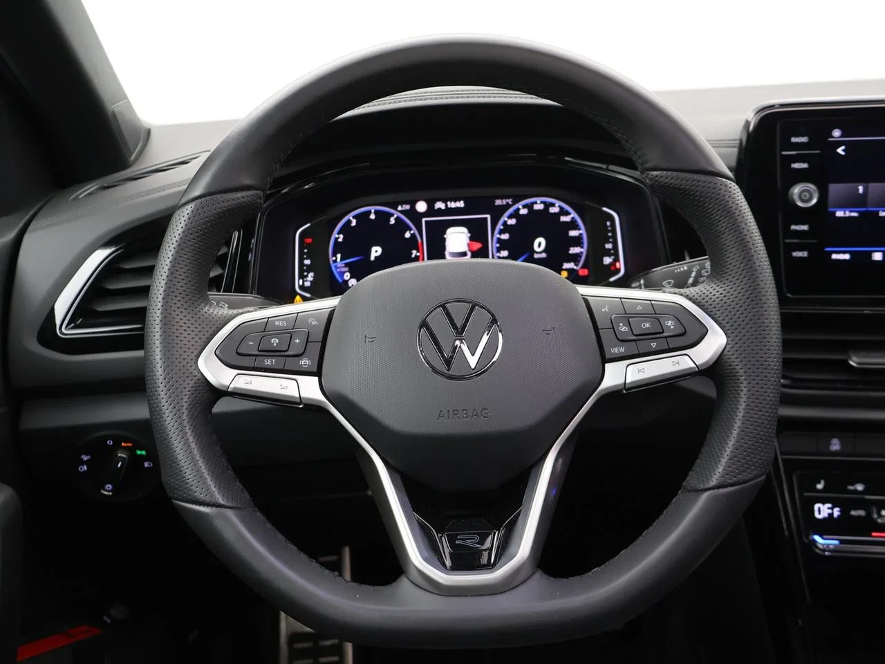Volkswagen-T-Roc-image-8