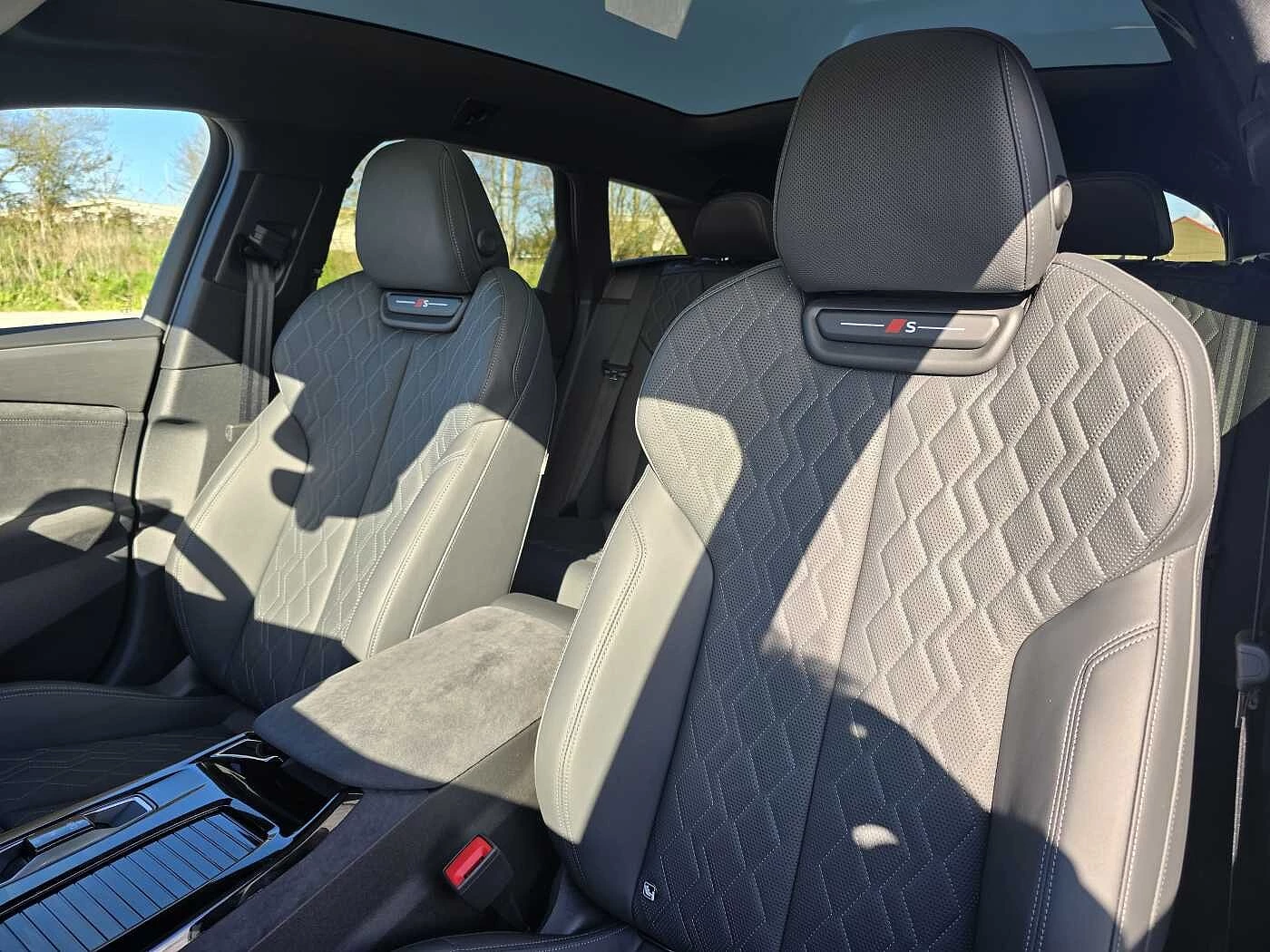 Audi-S6 Avant e-tron-image-9