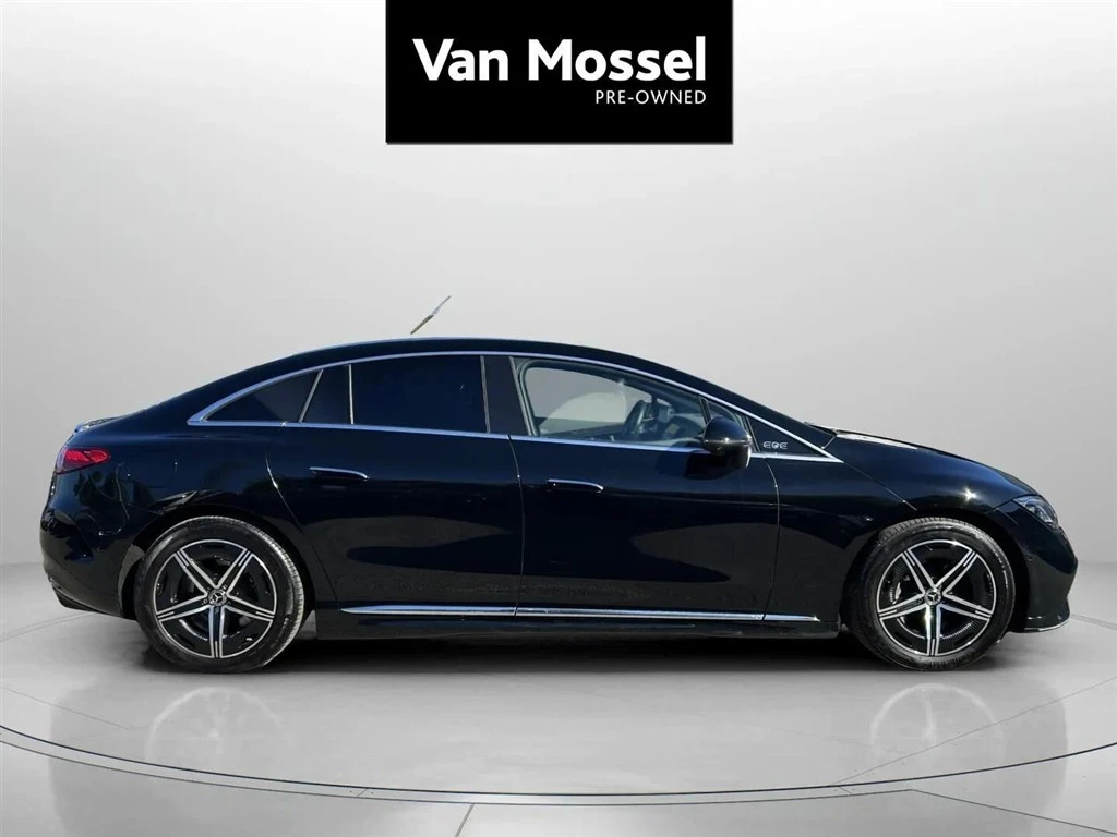Mercedes-Benz-EQE-image-3