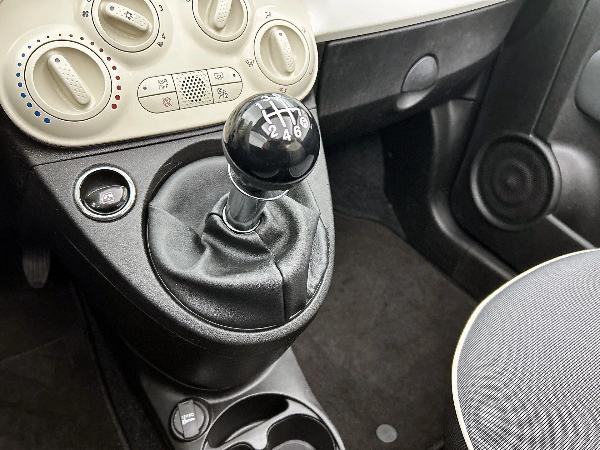 Fiat-500C-image-27