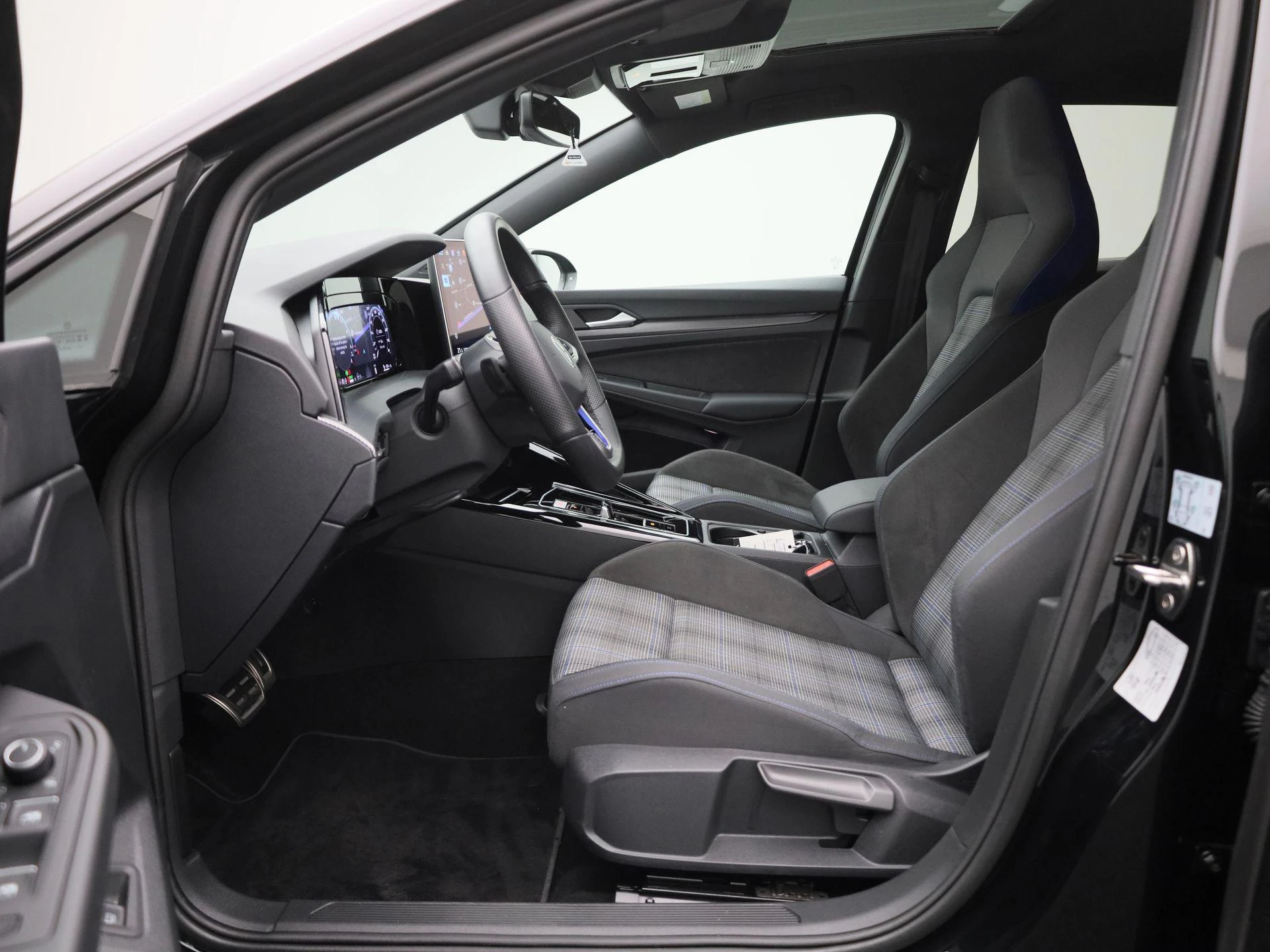 Volkswagen-Golf-image-10