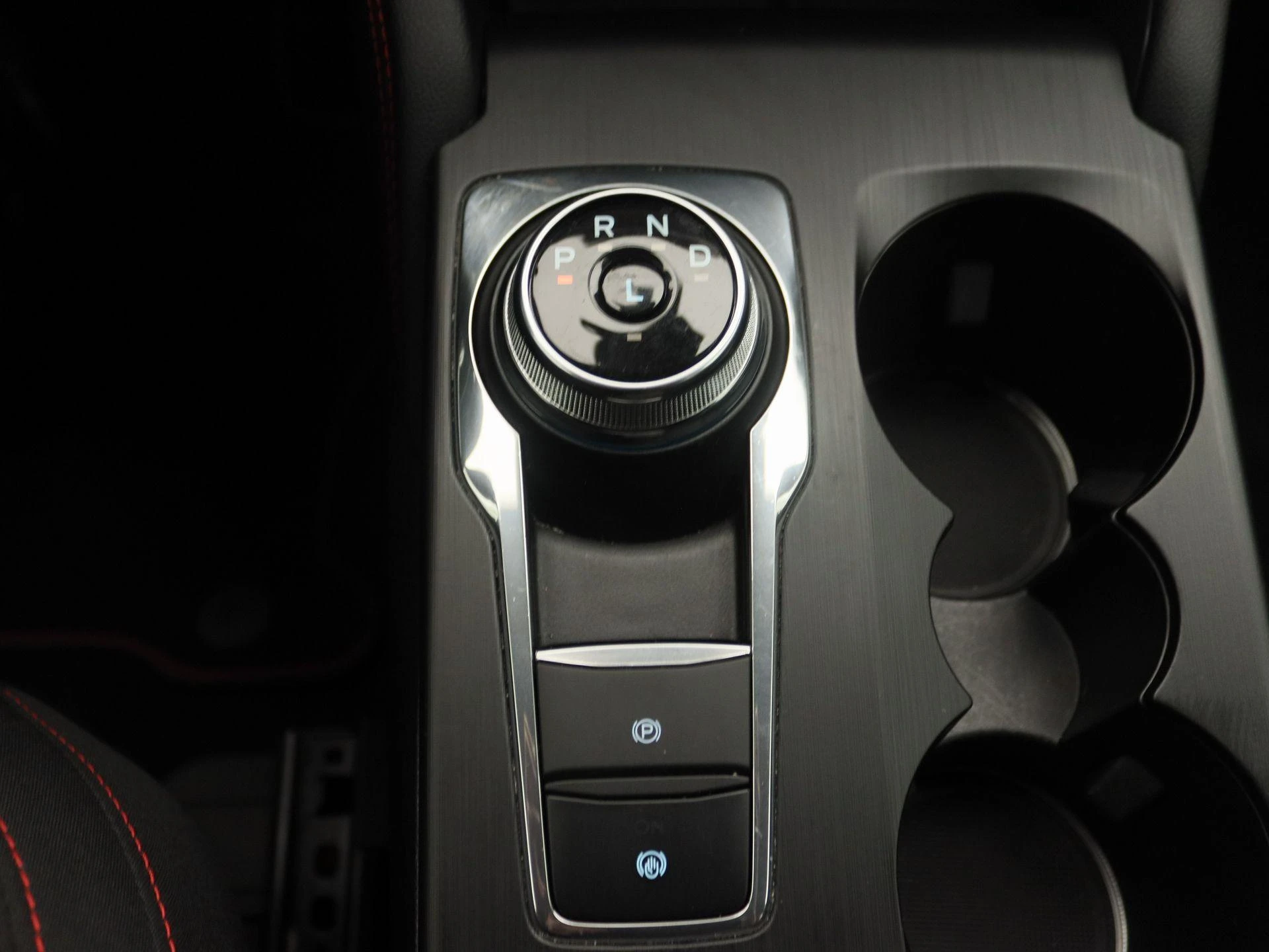Ford-Kuga-image-11