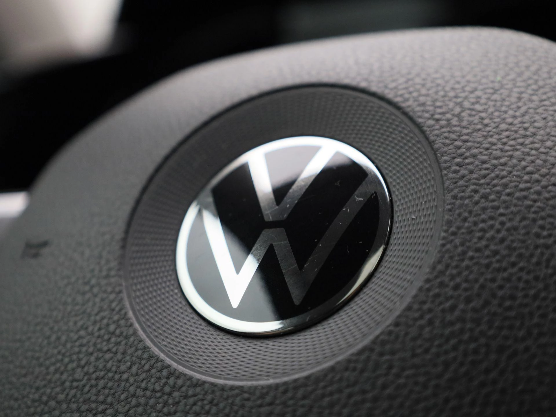 Volkswagen Golf 1.5 eTSI R-Line