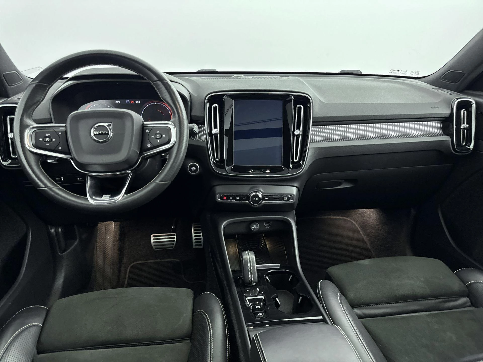 Volvo-XC40-image-12