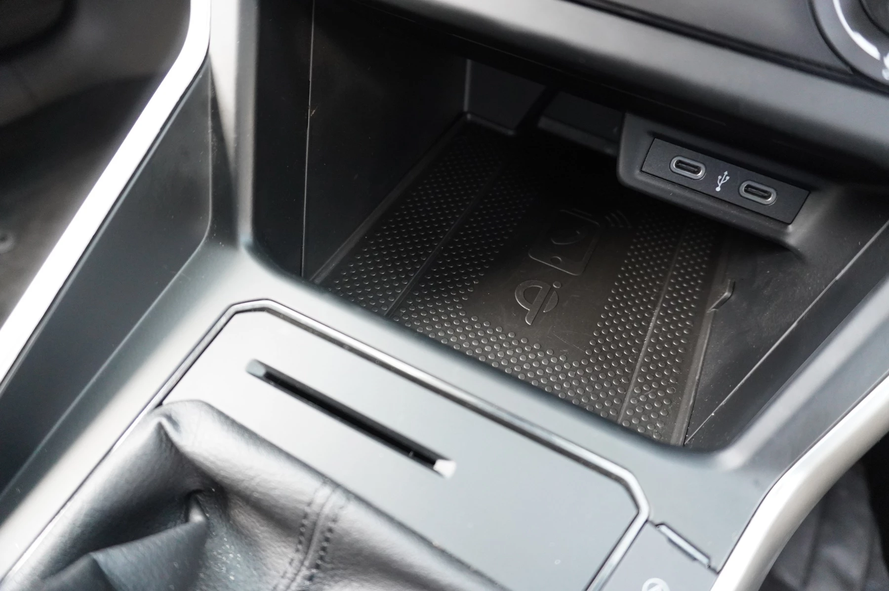 Volkswagen-Polo-image-26