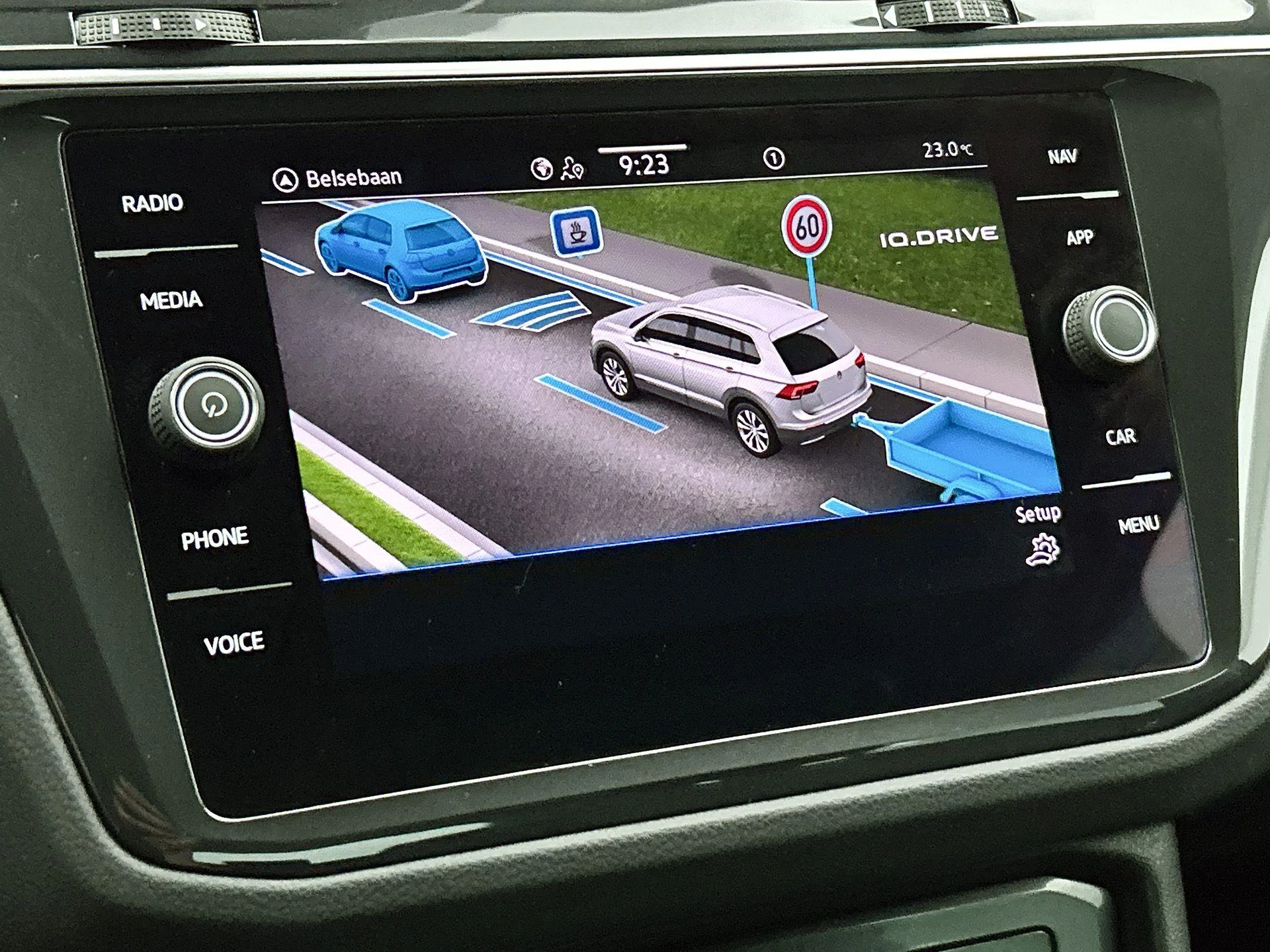 Volkswagen-Tiguan-image-9
