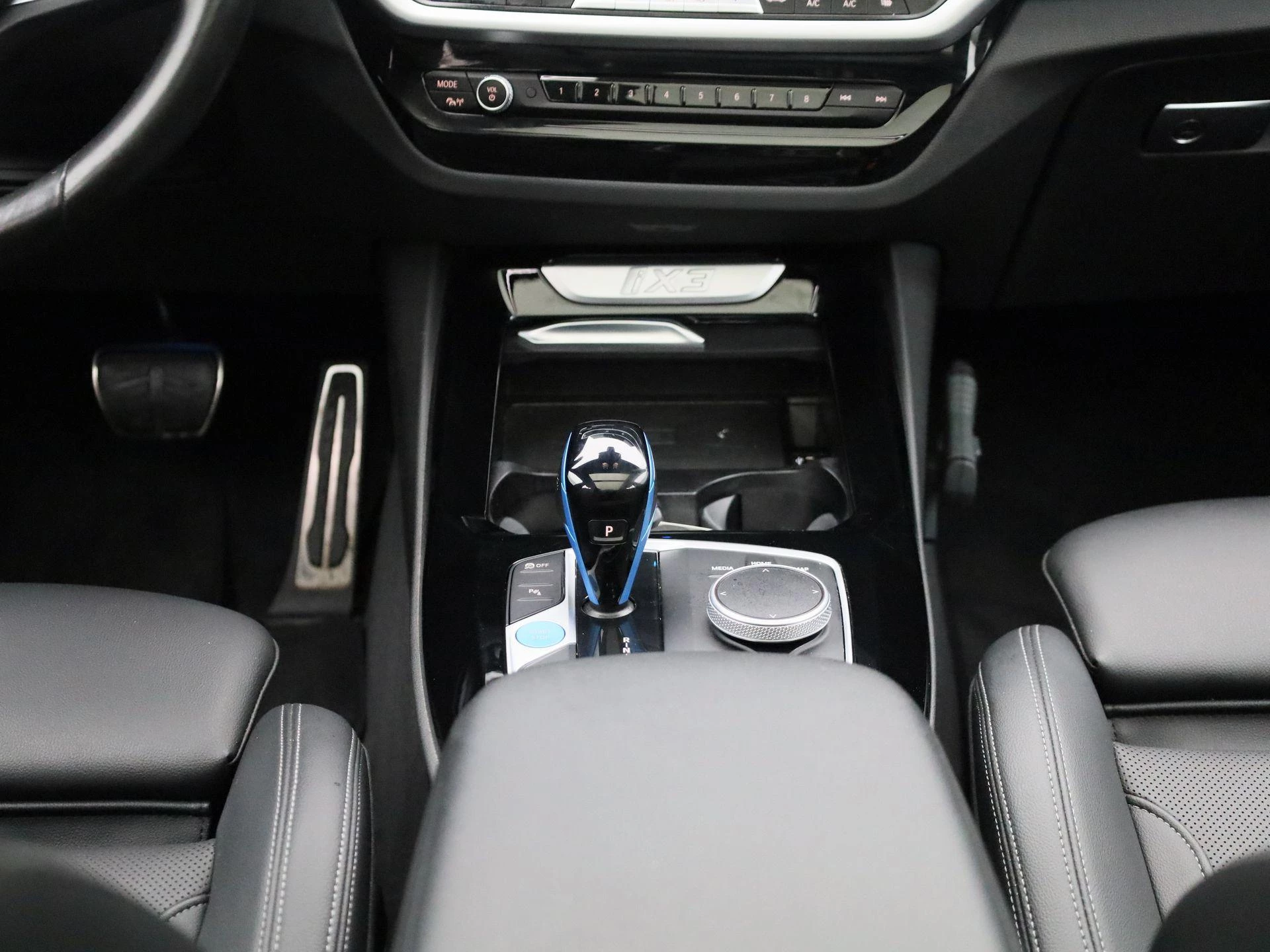 BMW-iX3-image-8