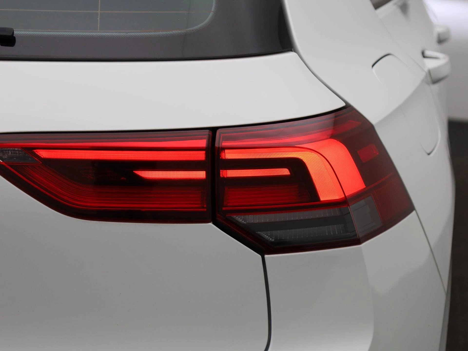 Volkswagen-Golf-image-32