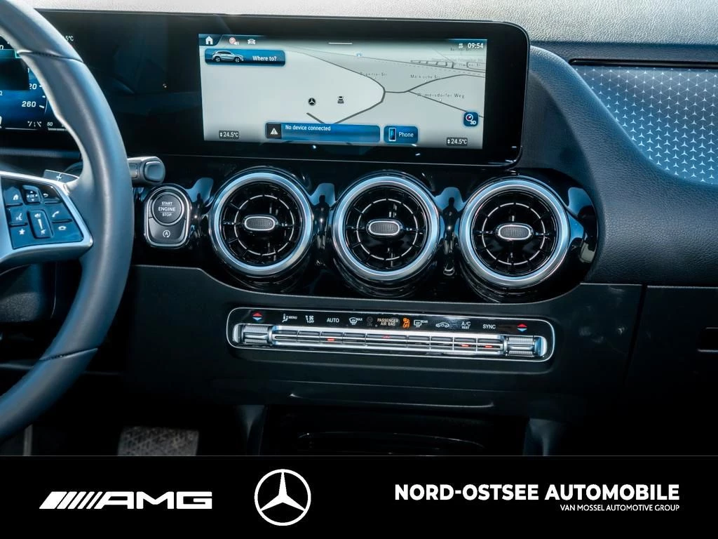 Mercedes-Benz-GLA-image-8
