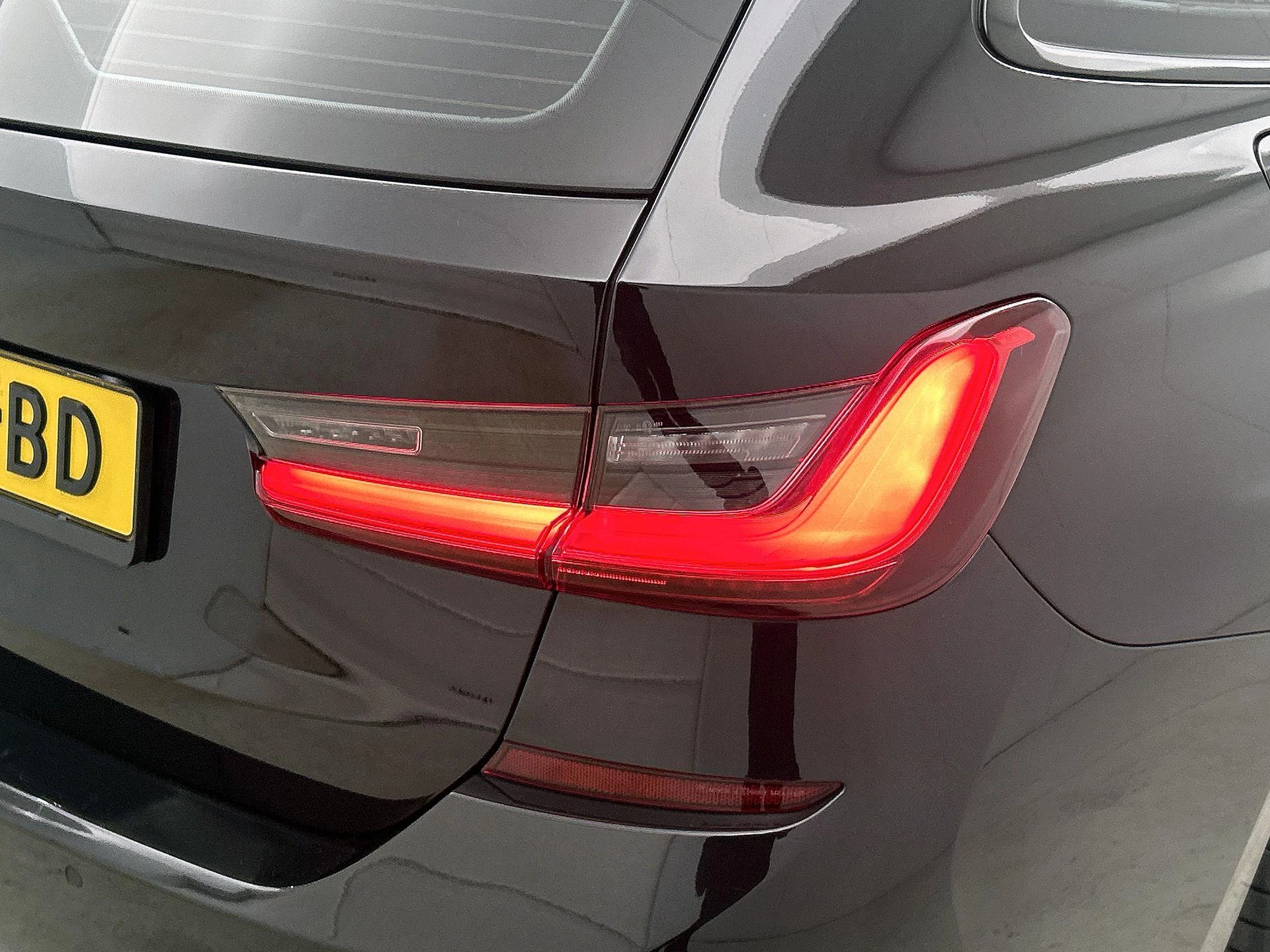BMW-3 Serie-image-23