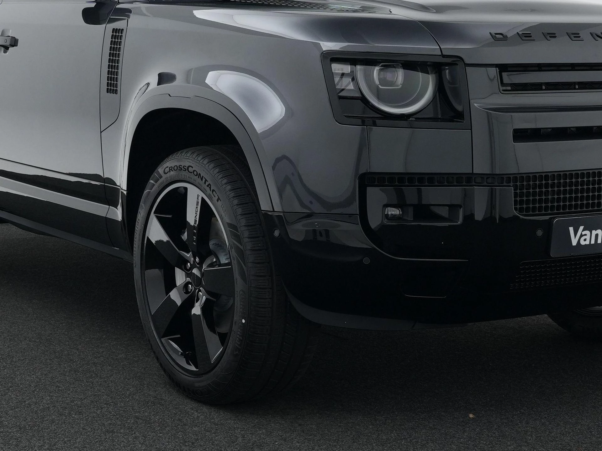 Land Rover Defender 2.0 P300e 110 HSE Dynamic Edition