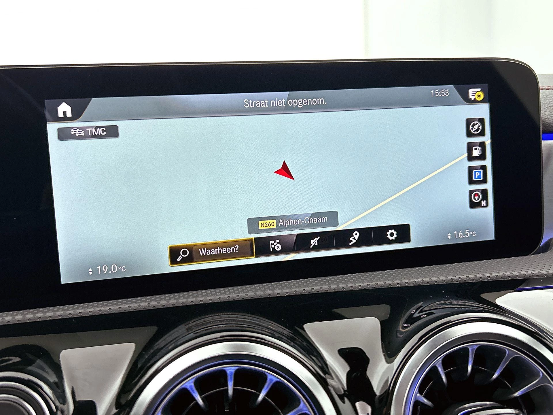 Mercedes-Benz-CLA-image-6