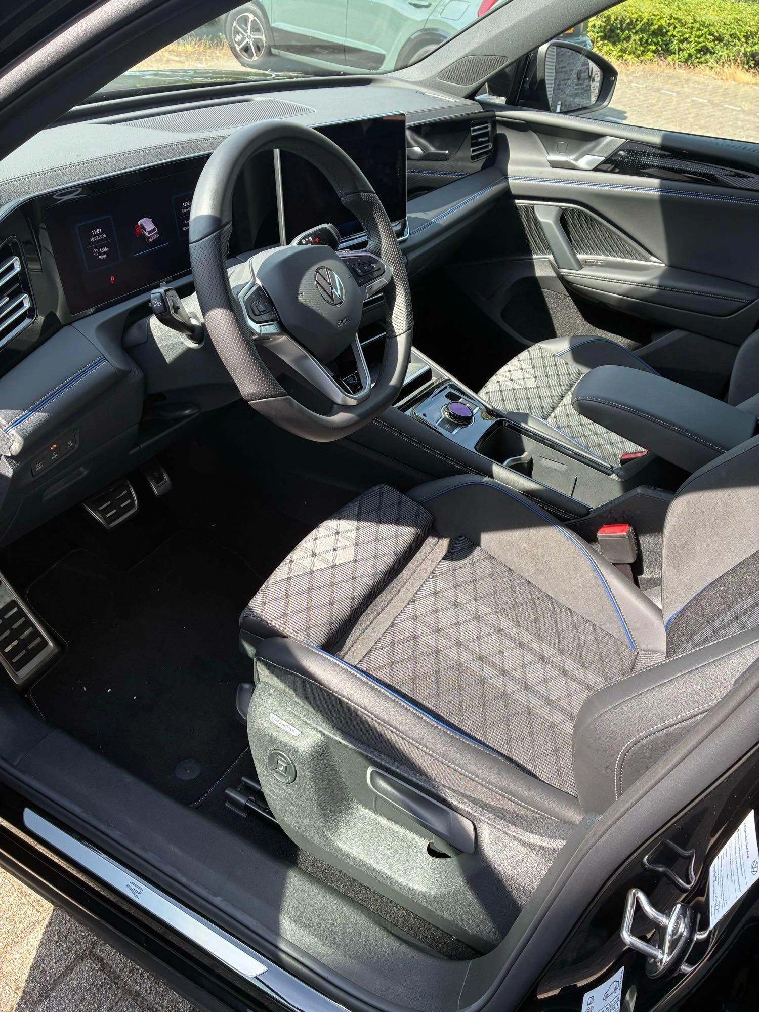Volkswagen-Tiguan-image-7