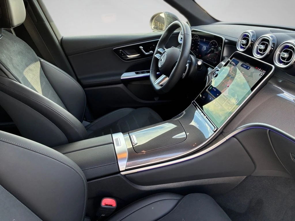 Mercedes-Benz-GLC 300 d-image-15