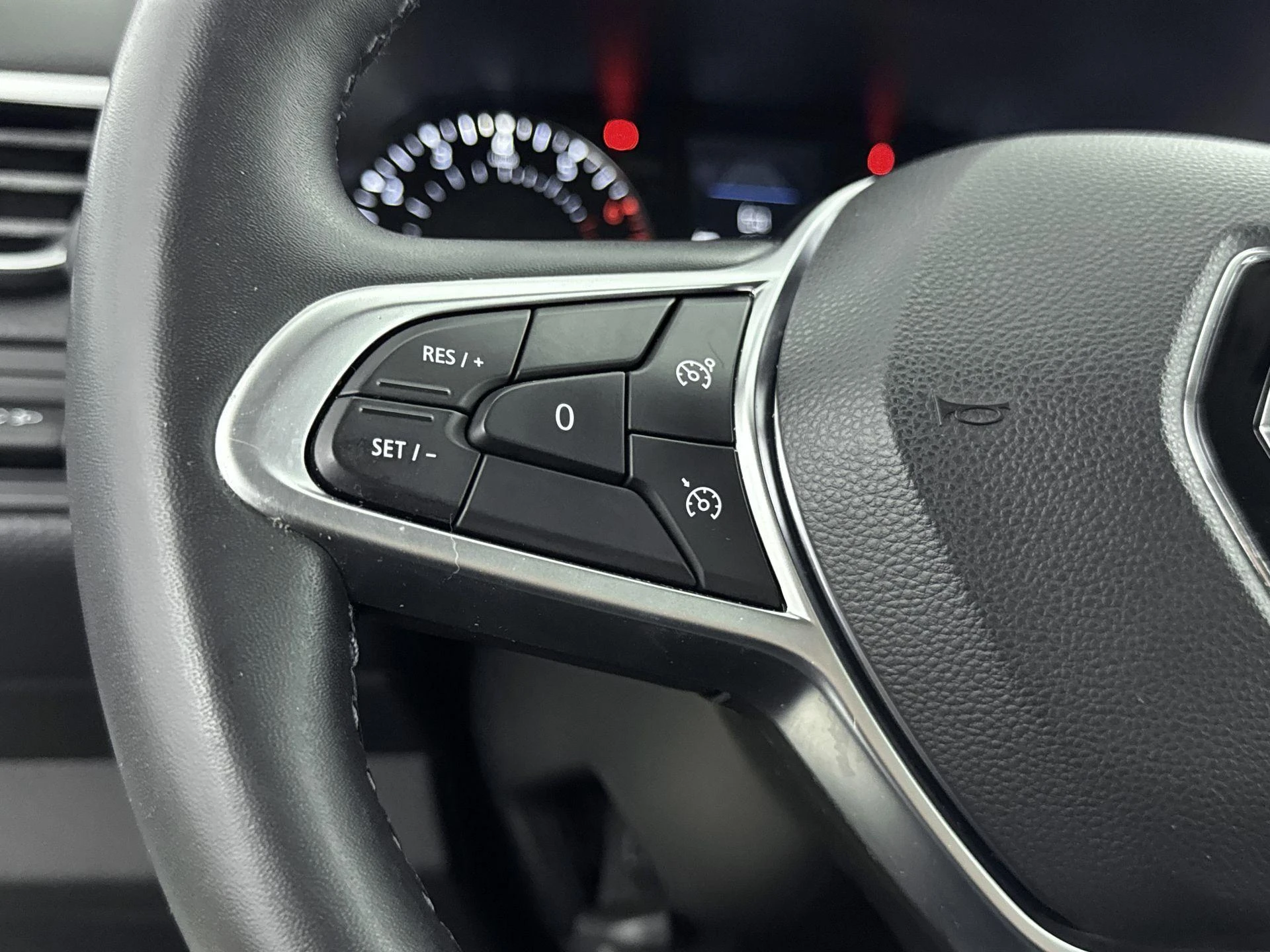 Renault-Clio-image-5
