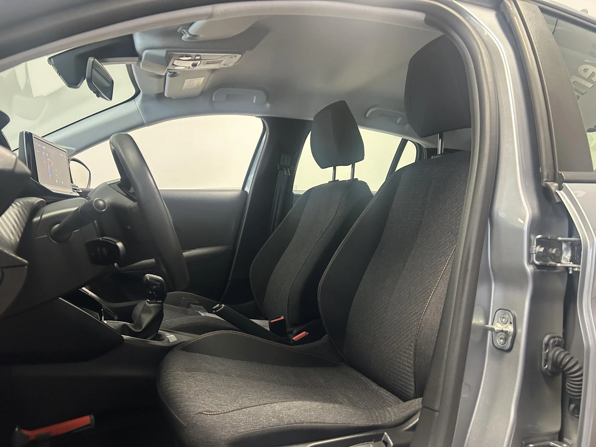 Peugeot-208-image-16